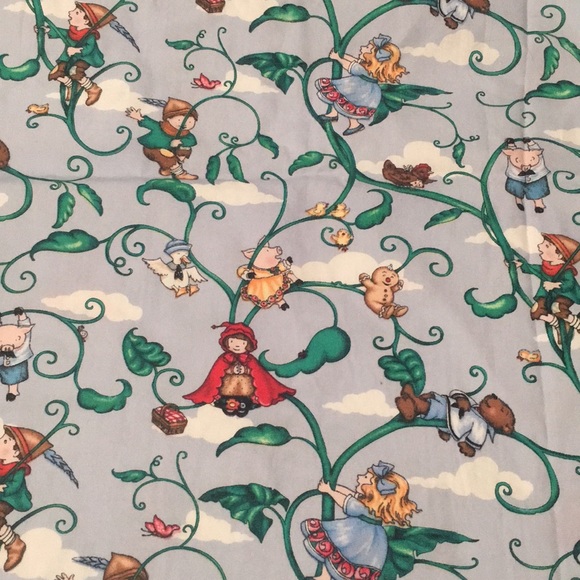 NWT Mary Engelbreit scrub top - Picture 4 of 5